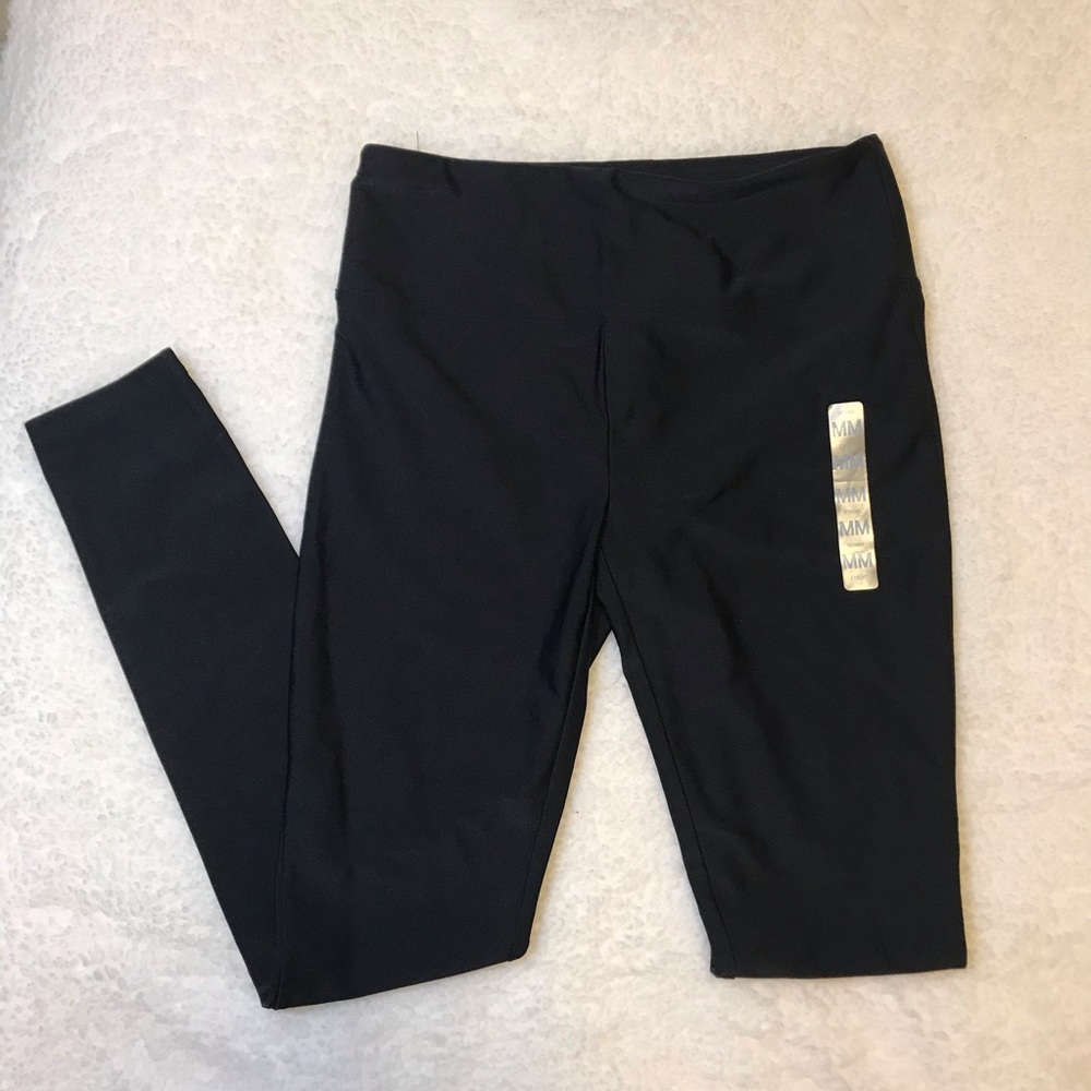 Black active leggings